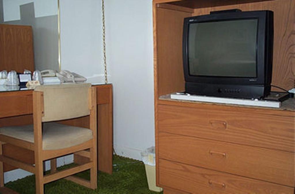 Johnstown Motel Room photo